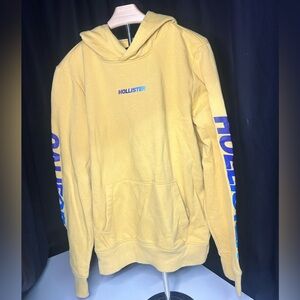 Hollister Men's Yellow Hoodie with Blue Accents